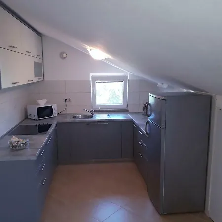 Vila Leonardo Galovac (Zadar)