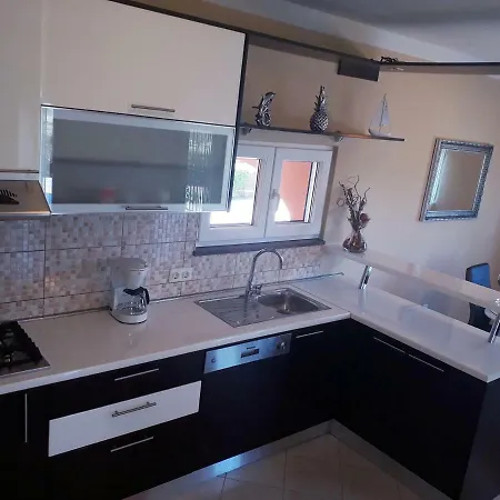 Vila Leonardo
